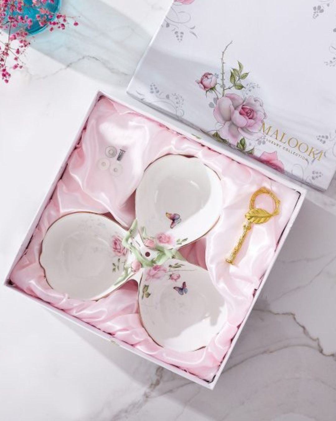 Eleganță în Trei Secțiuni: Platou Floral din Porțelan cu Accente Aurii - imagine 7