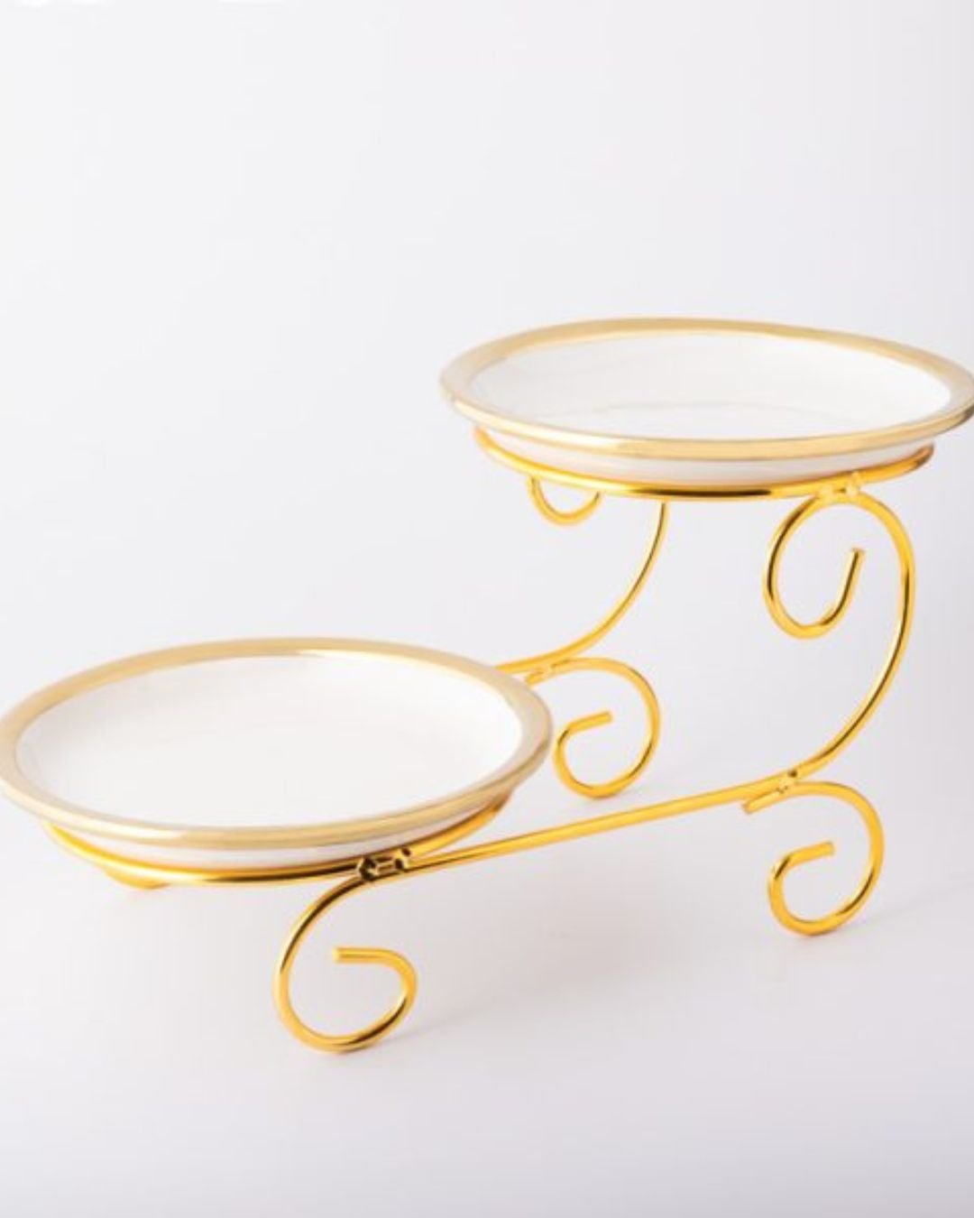 Platou Etajat Elegant din Porțelan – Candy Bar cu 3 Nivele și Suport Auriu