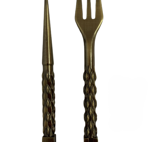 Furculita si perforator pentru prepararea creuzetului