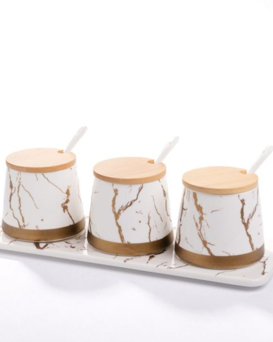 Set 3 Recipiente Condimente – Design Marmorat cu Capace din Lemn și Lingurițe, Eleganță pentru Bucătăria Modernă
