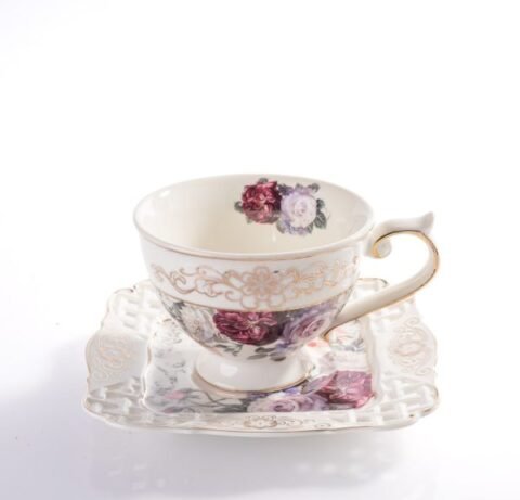 Set 2 Cești Cafea & Farfurii – 180 ml, Model Floral Pastel Roz, Porțelan în Cutie Elegantă